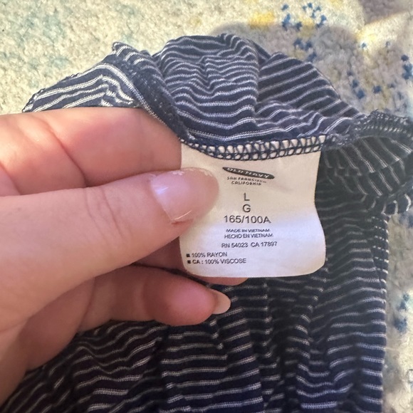 Old Navy striped flowy tank top - size L - Picture 2 of 2